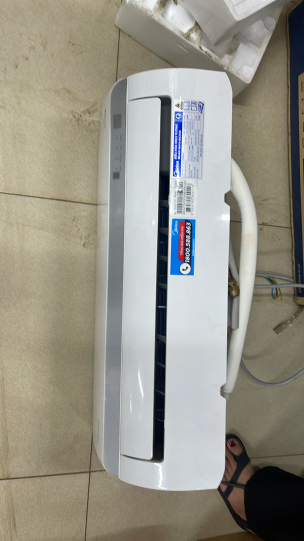 Máy Lạnh Midea MAFA-09CDN8