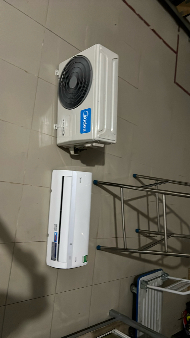 Máy Lạnh Midea MAFA-09CDN8