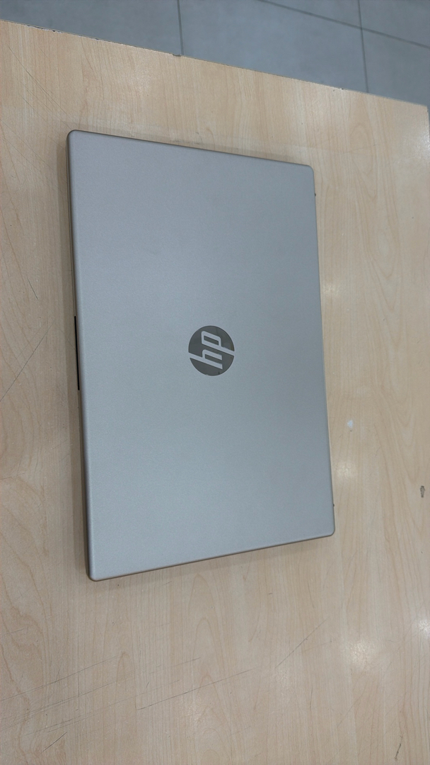 HP 15 fc0085AU R5 7430U/16GB/512GB/15.6 inchF/Win11/(A6VV8PA)/Vàng