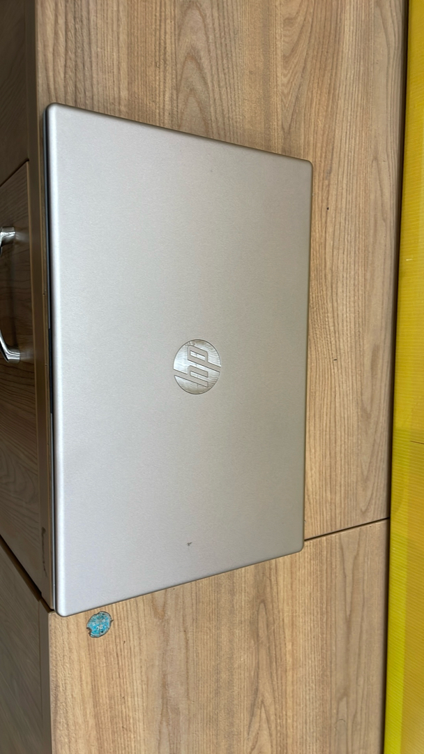 HP 15 fc0085AU R5 7430U/16GB/512GB/15.6 inchF/Win11/(A6VV8PA)/Vàng