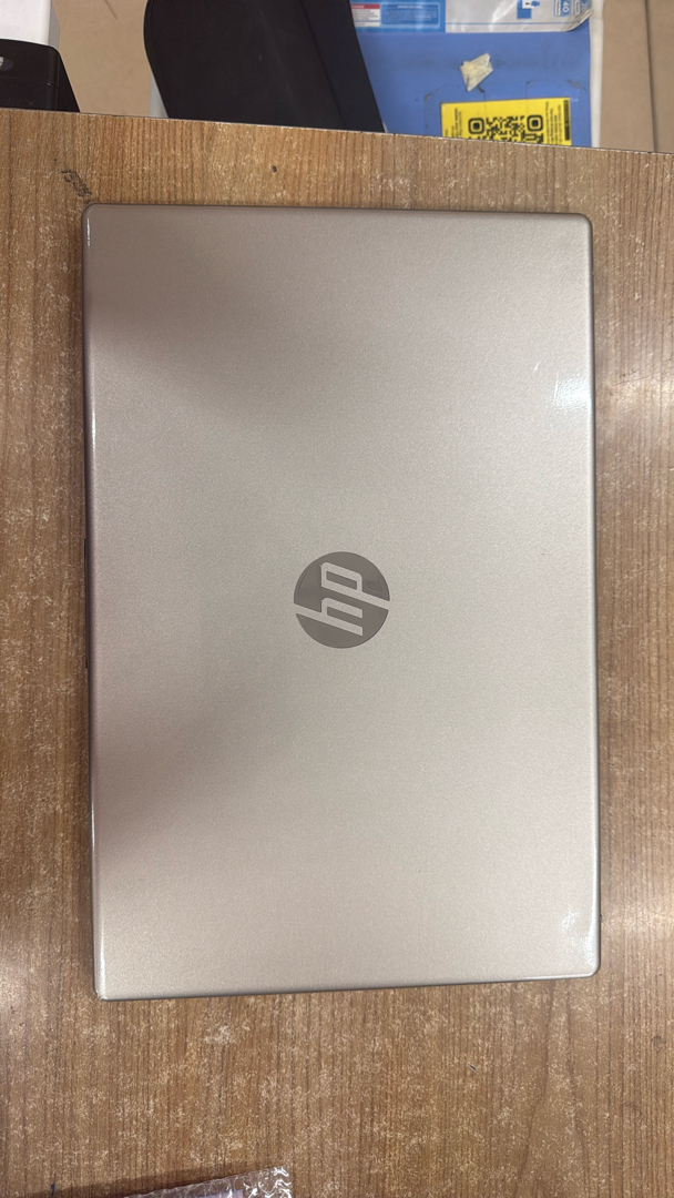 HP 15 fc0085AU R5 7430U/16GB/512GB/15.6 inchF/Win11/(A6VV8PA)/Vàng