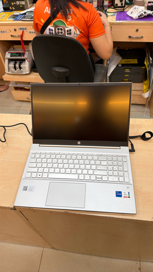 HP Pavilion 15 eg3091TU i7 1355U/16GB/512GB/15.6 inchF/Win11/(8C5L2PA)/Vàng