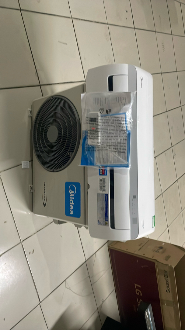 Máy Lạnh Midea MAFA-09CDN8