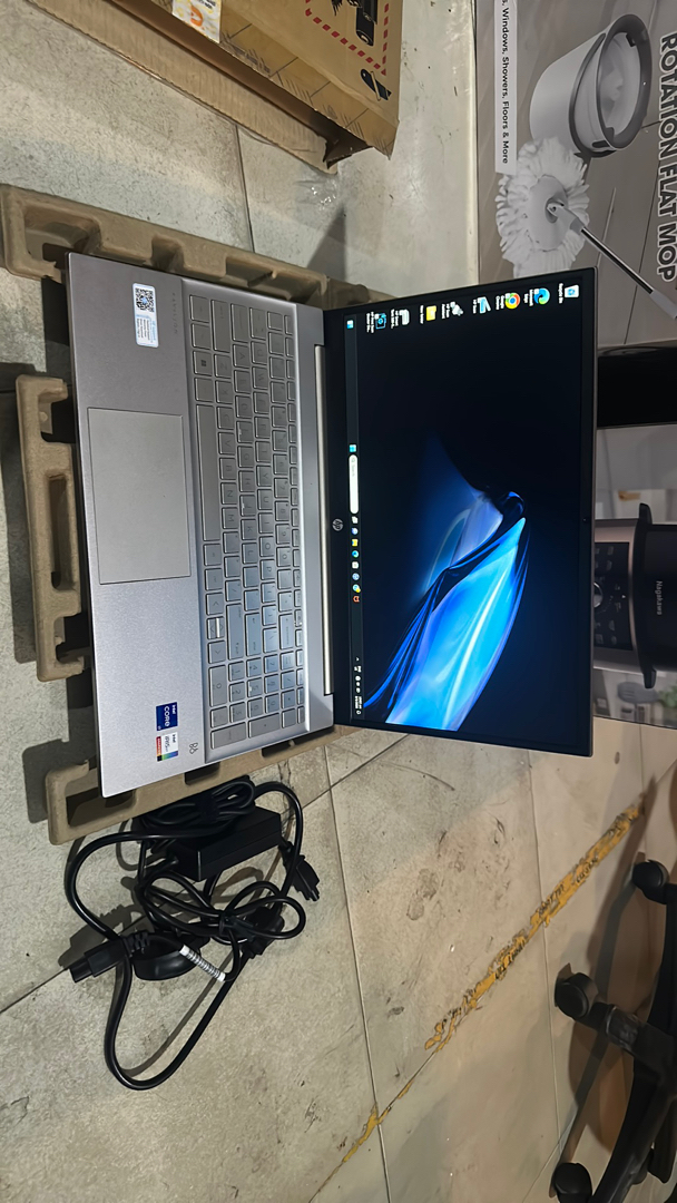 HP Pavilion 15 eg3091TU i7 1355U/16GB/512GB/15.6 inchF/Win11/(8C5L2PA)/Vàng