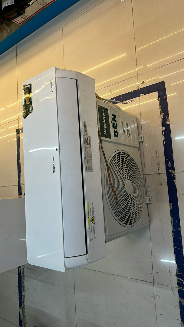 Máy lạnh Nagakawa NIS-C09R2T28
