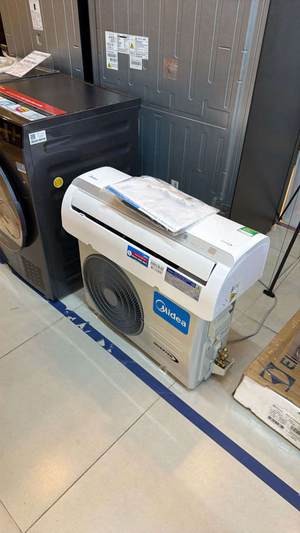 Máy Lạnh Midea MAFA-09CDN8