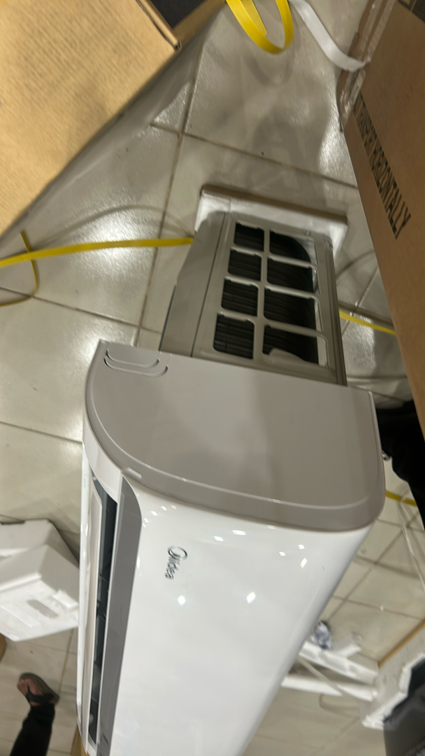 Máy Lạnh Midea MAFA-09CDN8