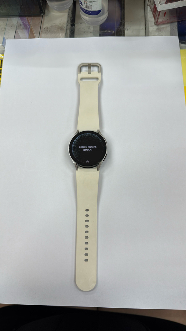 Samsung Galaxy Watch6 R930, 40mm nhôm vàng dây cao su vàng