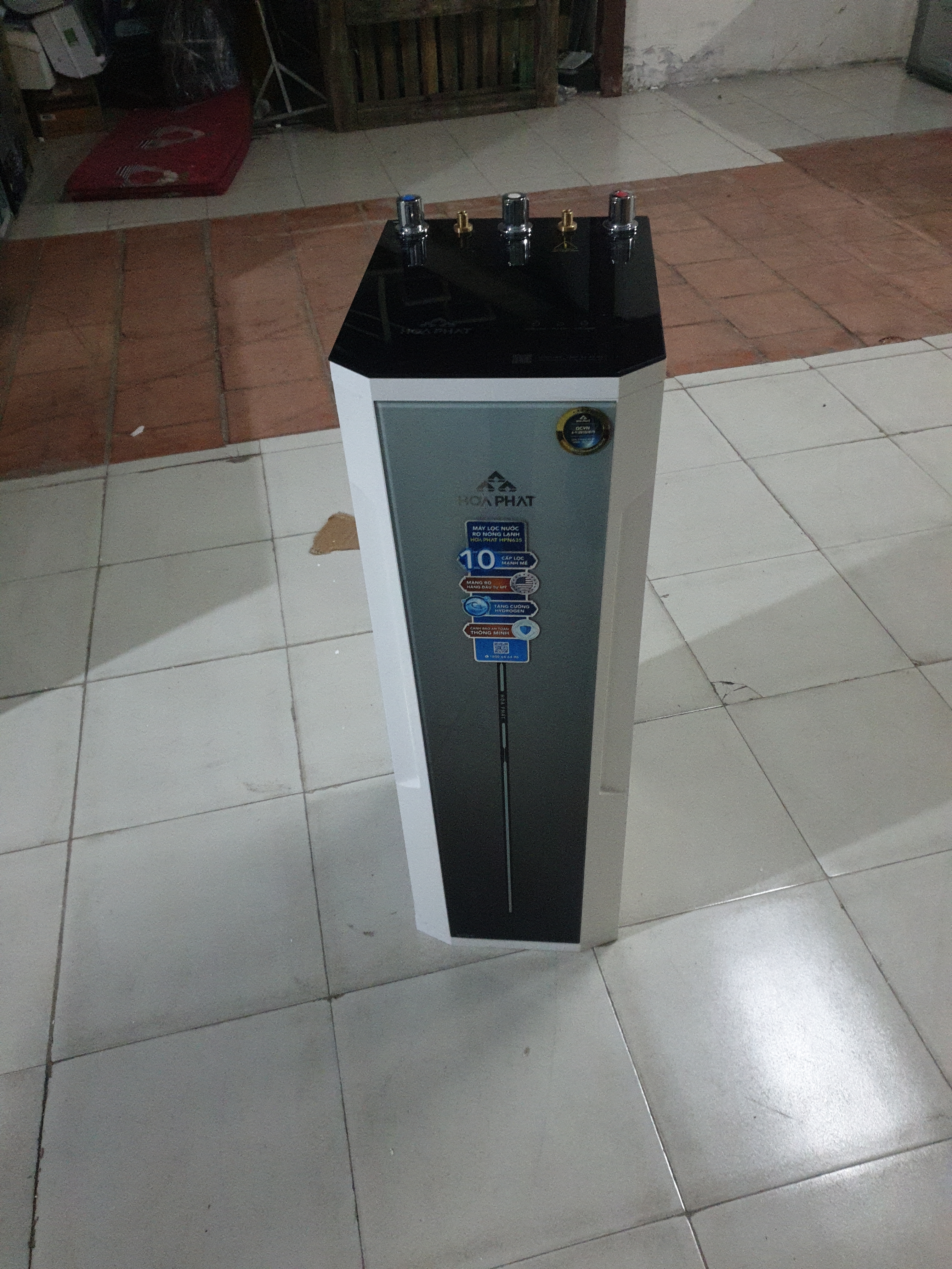 Máy lọc nước RO nóng lạnh tủ đứng Hòa Phát HPN635 10 lõi (Imei)