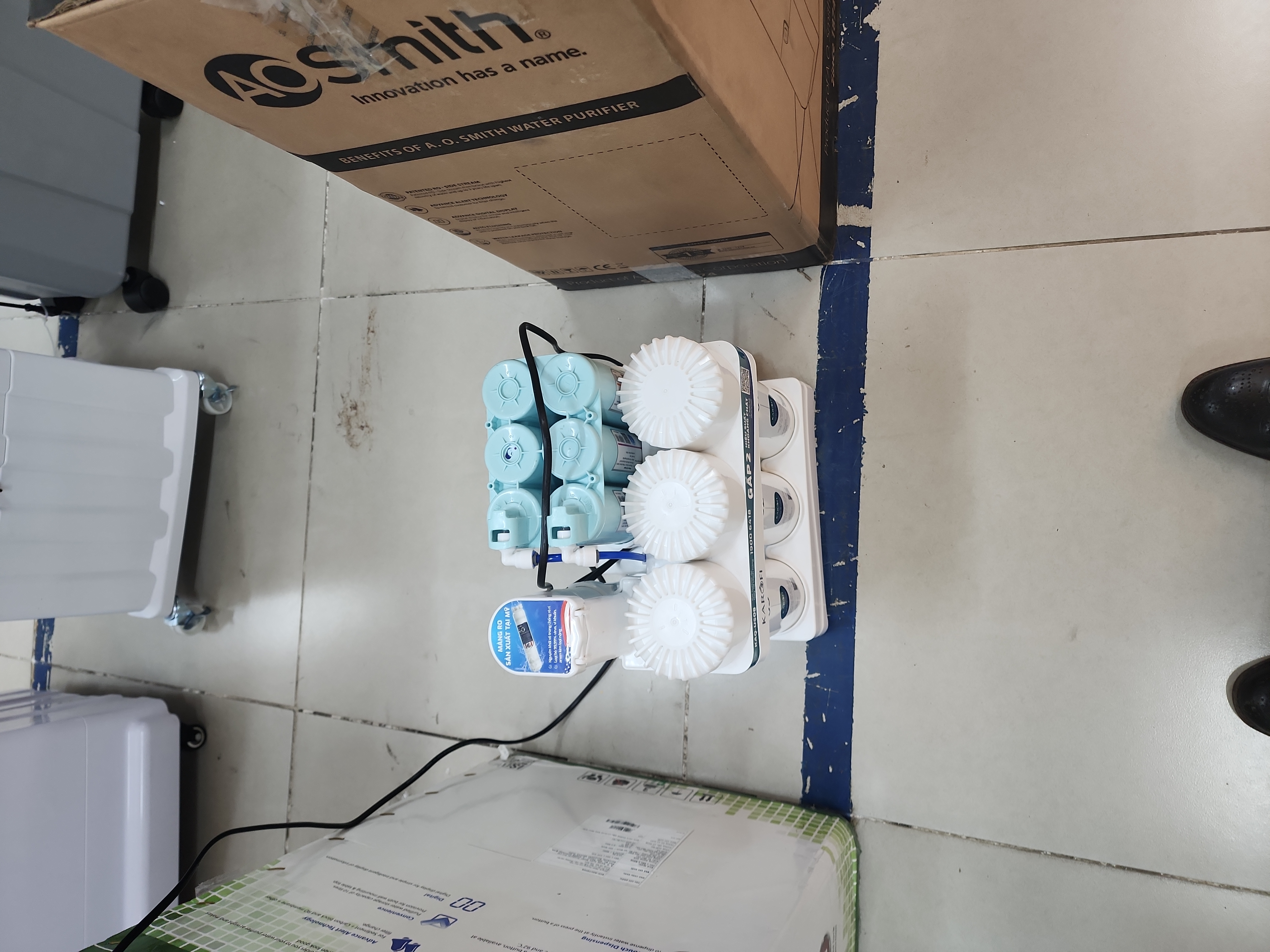 Máy lọc nước RO âm tủ Karofi KAQ-US08 10 lõi (Imei)